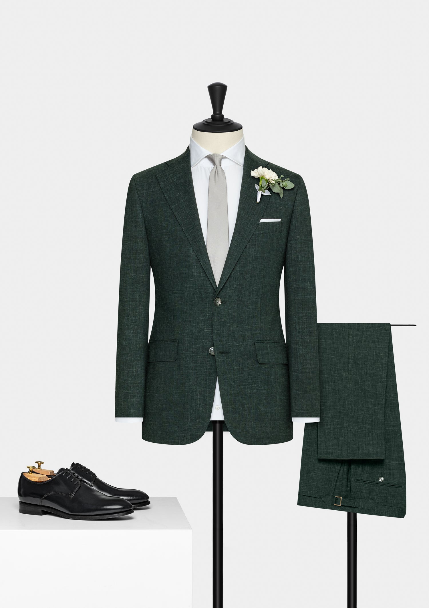 Three Great Options For Your Wedding Suit